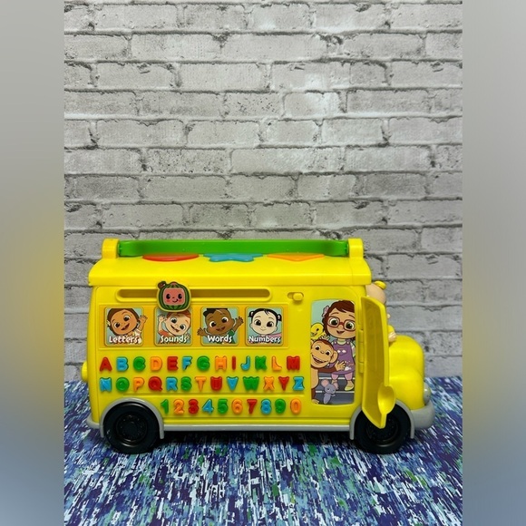 CoComelon Musical Learning Bus Number and Letter Recognition Phonetics - Picture 3 of 17